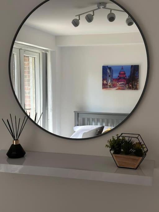 Modern 1-Bed Apartment Belfast Esterno foto